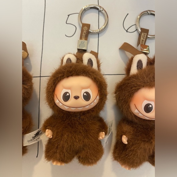 Pop Mart Pin for Love L Labubu - Picture 11 of 11